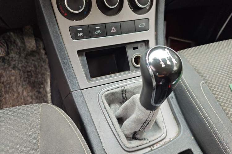 Used Yema Spica 2021 Revised Version 2 1.5L Manual Comfort Edition Gear Lever