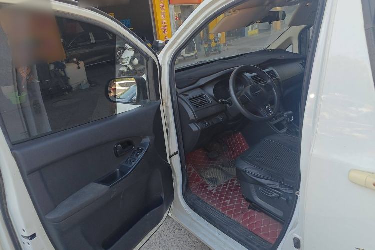 Used Yema Spica 2021 Revised 1.5L CVT Comfort Edition Interior 3