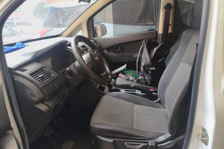 Used Yema Spica 2021 Revised 1.5L CVT Comfort Edition Left Front Seat