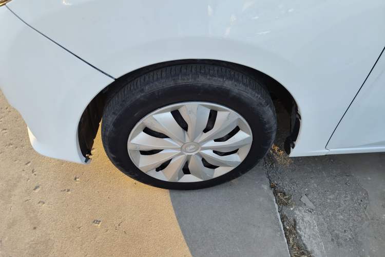 Used Yema Spica 2021 Revised 1.5L CVT Comfort Edition Left Front Wheel Hub