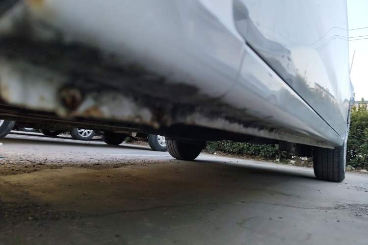Used Yema Spica 2021 Revised 1.5L CVT Comfort Edition Left Side Sill