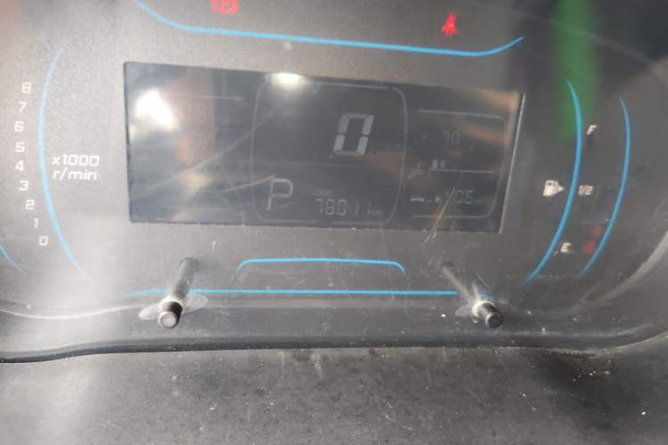 Used Yema Spica 2021 Revised 1.5L CVT Comfort Edition Odometer Close Up