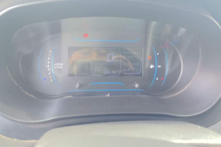 Used Yema Spica 2021 Revised 1.5L CVT Comfort Edition Odometer Close Up
