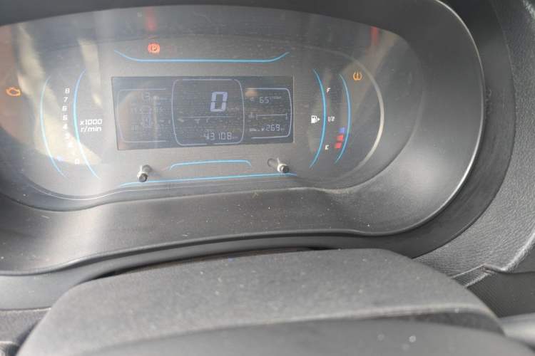 Used Yema Spica 2021 1.5L Manual Logistics Version 8 Seats Odometer Close Up