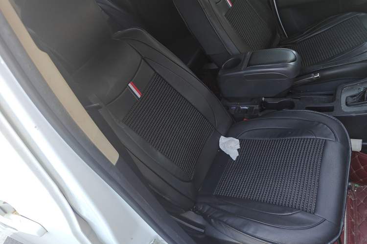Used Yema Spica 2021 Revised 1.5L CVT Comfort Edition Right Front Seat