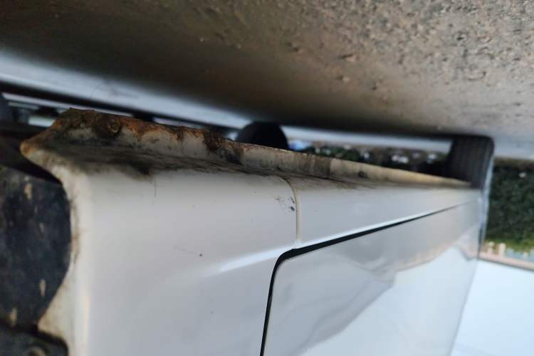 Used Yema Spica 2021 Revised 1.5L CVT Comfort Edition Right Side Sill