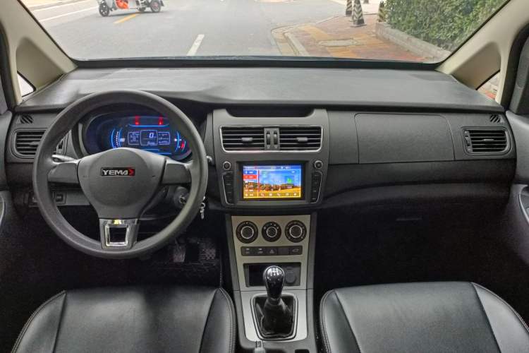 Used Yema Spica 2022 1.5L Manual Luxury Model Interior 1