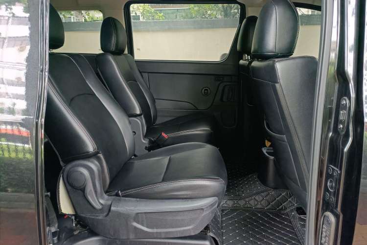Used Yema Spica 2022 1.5L Manual Luxury Model Interior 10