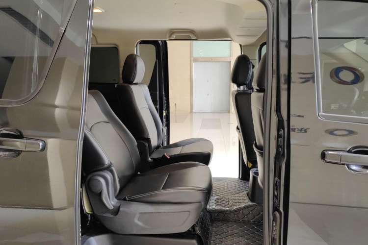 Used Yema Spica 2022 1.5L Manual Luxury Model Interior 9