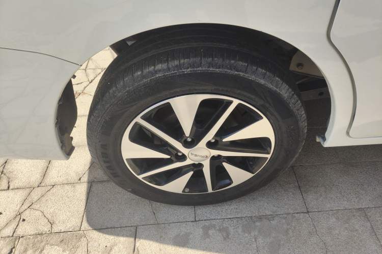 Used Yema Spica 2022 1.5L CVT Luxury Version Exterior 8