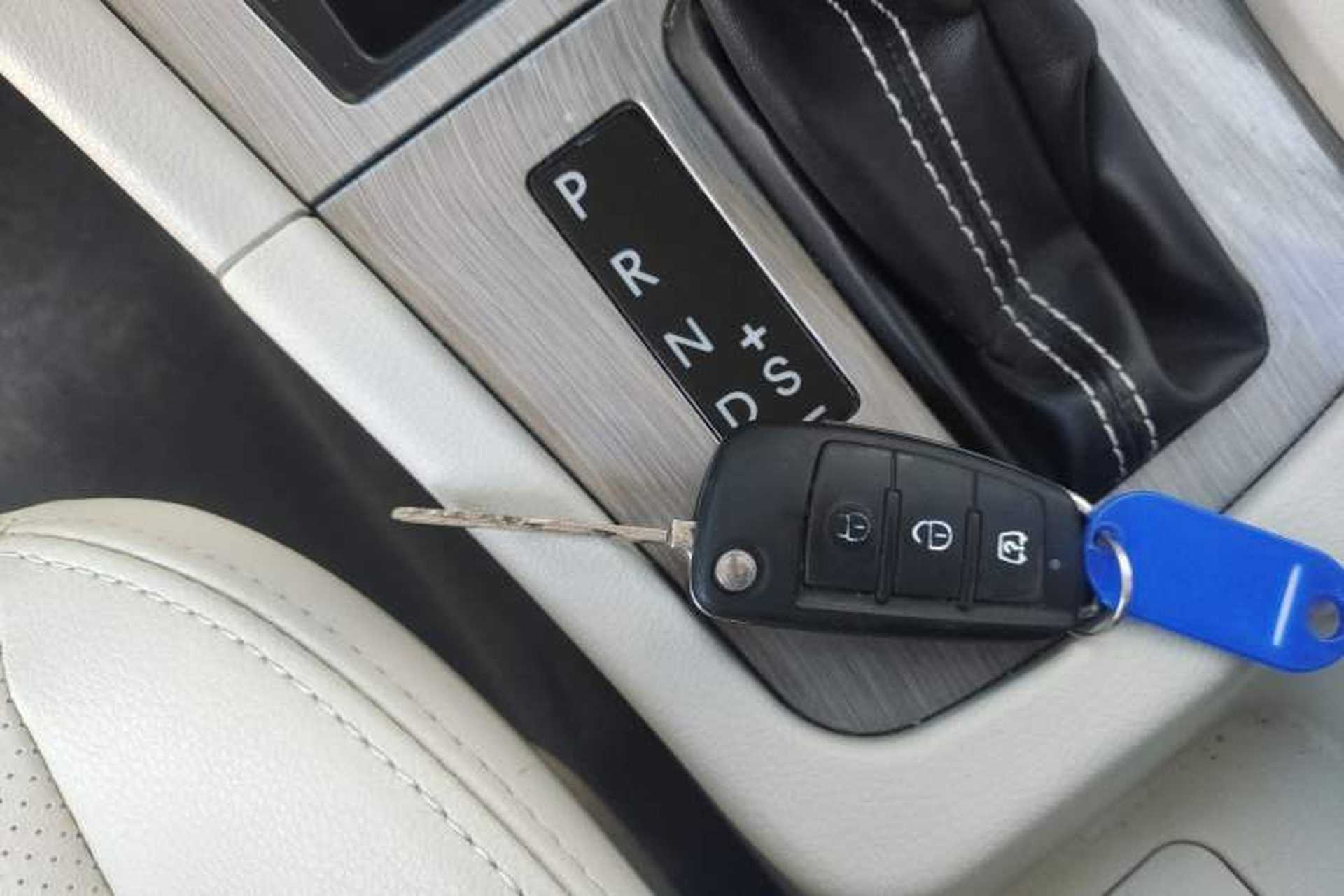 Used Yema Spica 2022 1.5L CVT Luxury Version Interior 1