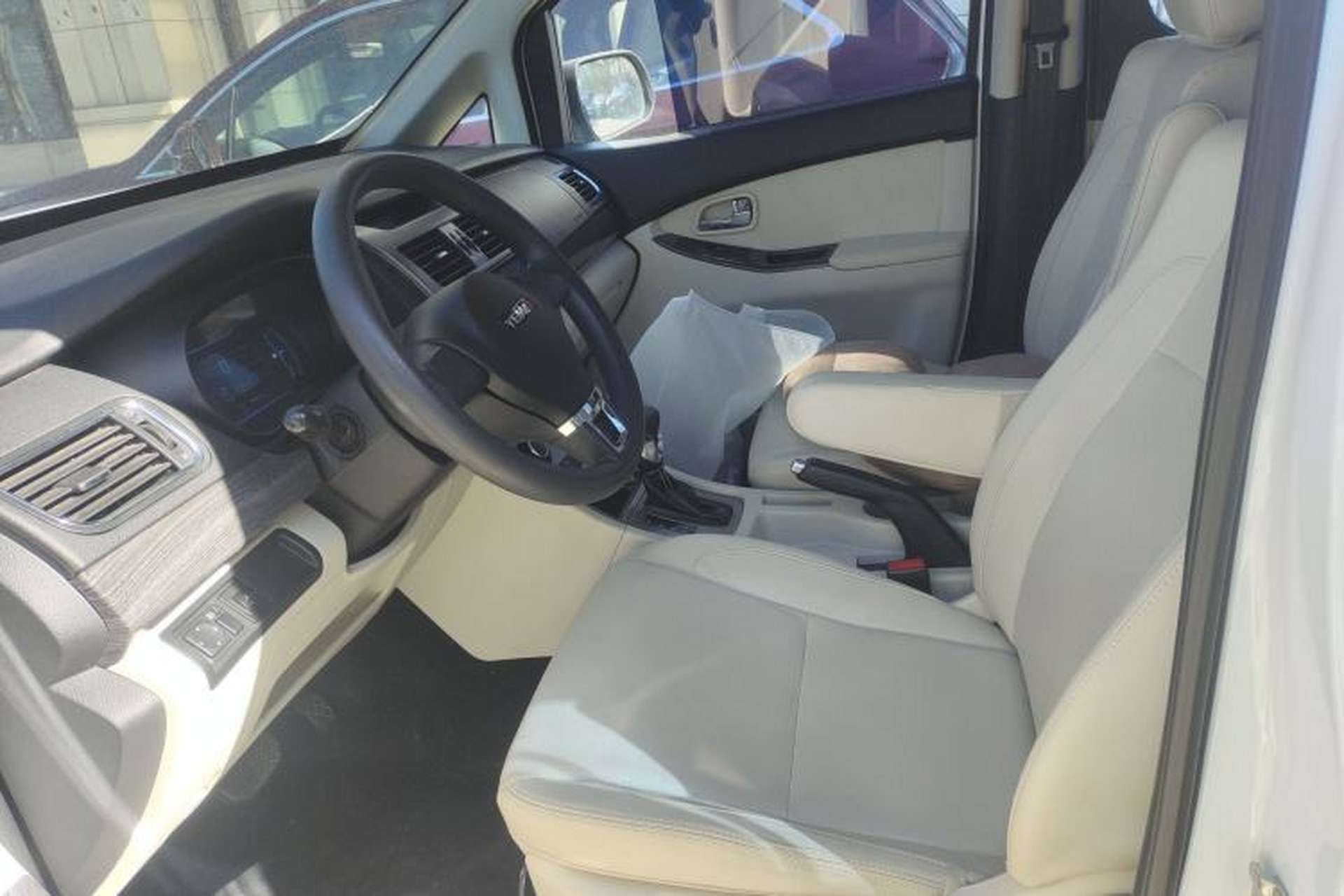 Used Yema Spica 2022 1.5L CVT Luxury Version Left Front Seat