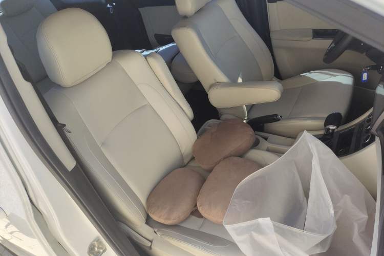 Used Yema Spica 2022 1.5L CVT Luxury Version Right Front Seat