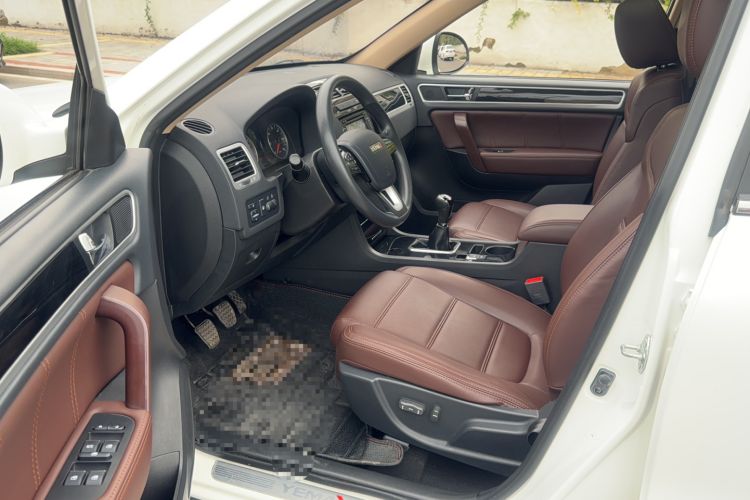 Used Yema T70 2016 Upgraded Model 1.8L Manual Elite Version Interior 1