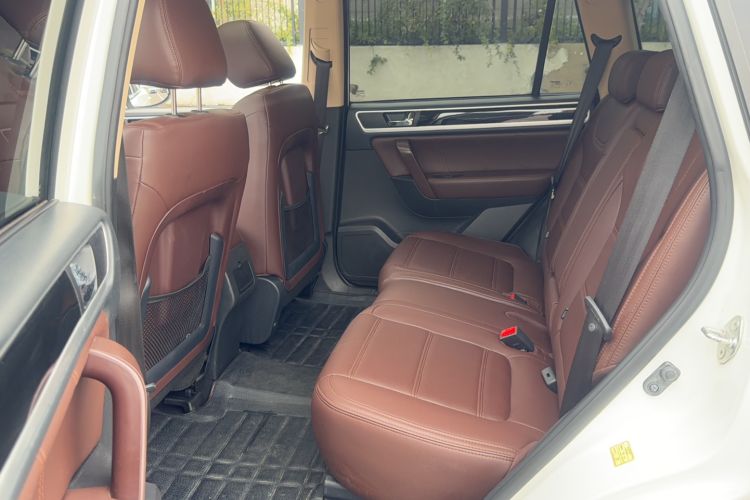 Used Yema T70 2016 Upgraded Model 1.8L Manual Elite Version Interior 2