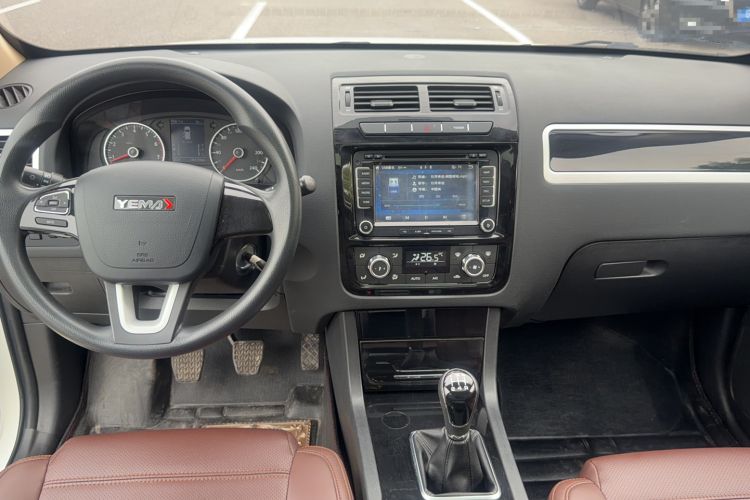 Used Yema T70 2016 Upgraded Model 1.8L Manual Elite Version Interior 3