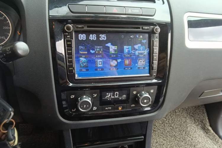 Used Yema T70 2015 1.8L Manual Comfort Model Audio And AC Panel