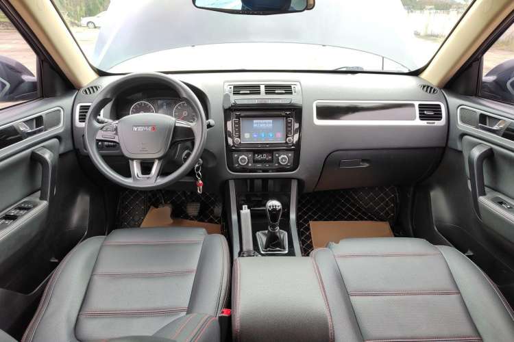 Used Yema T70 2015 Revised 1.8L Manual Elite Version Center Console