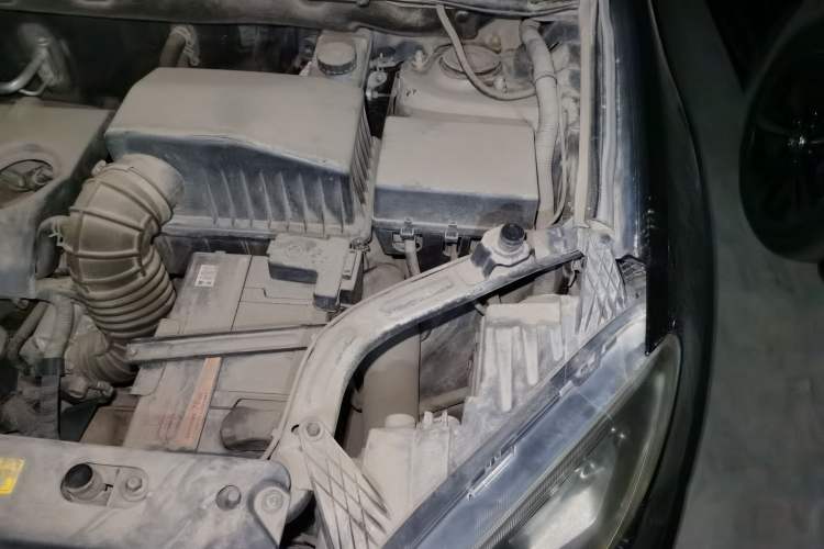 Used Yema T70 2015 1.8L Manual Elite Model Engine Bay Left