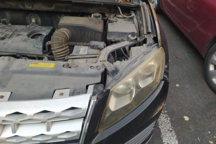 Used Yema T70 2015 1.8L Manual Luxury Model Engine Bay Left