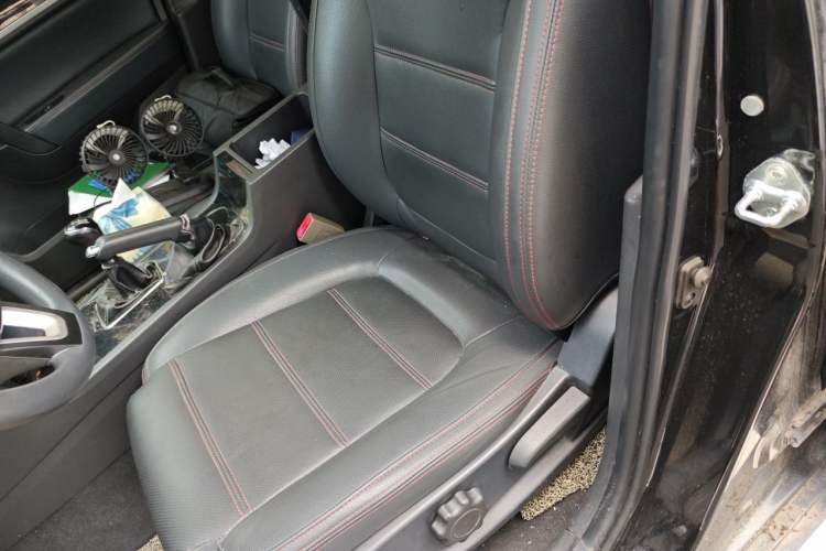 Used Yema T70 2015 1.8L Manual Comfort Model Left Front Seat