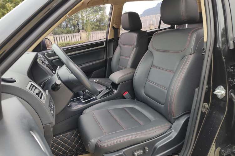 Used Yema T70 2015 Revised 1.8L Manual Elite Version Left Front Seat