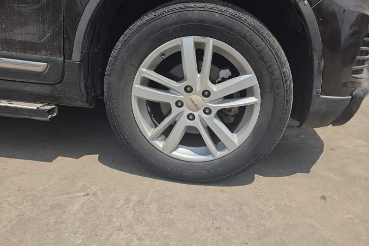 Used Yema T70 2015 Revised 1.8L Manual Elite Version Right Front Wheel Hub