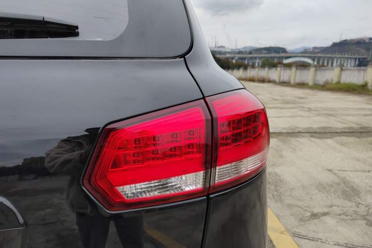 Used Yema T70 2015 Revised 1.8L Manual Elite Version Right Rear Taillight
