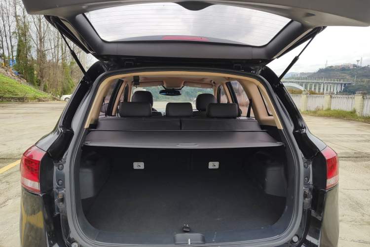 Used Yema T70 2015 Revised 1.8L Manual Elite Version Trunk