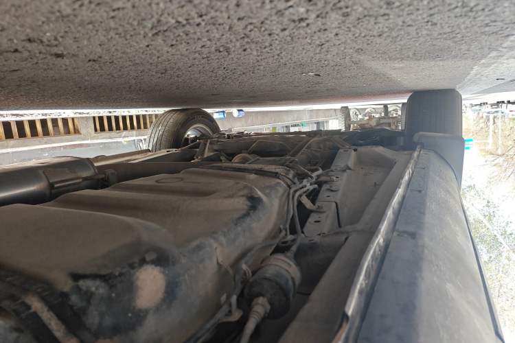 Used Yema T70 2015 1.8T CVT Flagship Model Chassis Rear Left