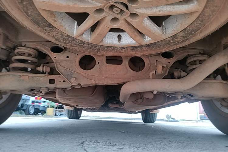 Used Yema T70 2015 Revised 1.8T CVT Elegant Version Chassis Rear