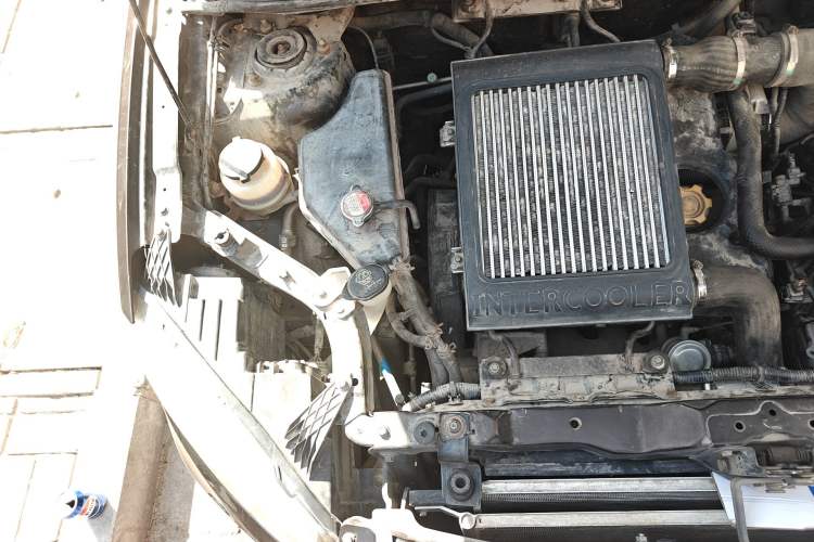 Used Yema T70 2015 1.8T CVT Flagship Model Engine Bay Right