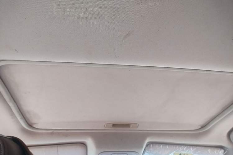 Used Yema T70 2015 Revised 1.8T CVT Elegant Version Headliner