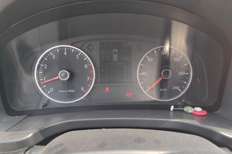 Used Yema T70 2015 Revised 1.8T CVT Elegant Version Instrument Cluster