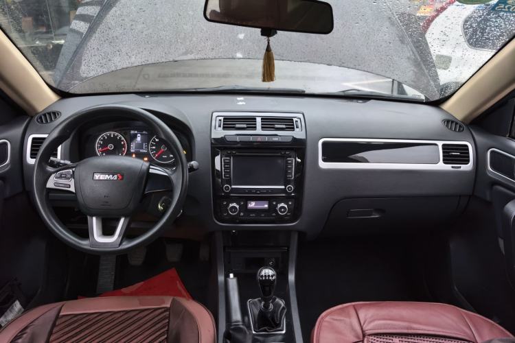 Used Yema T70 2015 1.8L Manual Elite Model Interior 2