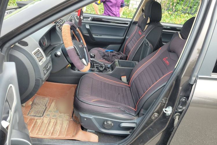 Used Yema T70 2015 1.8L Manual Comfort Model Left Front Seat