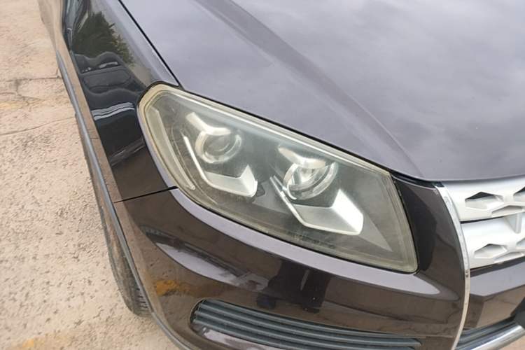 Used Yema T70 2015 Revised 1.8T CVT Elegant Version Right Front Headlight