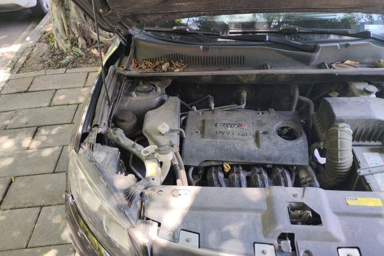 Used Yema T70 2015 Revised 1.8L Manual Elite Version Engine Bay Right