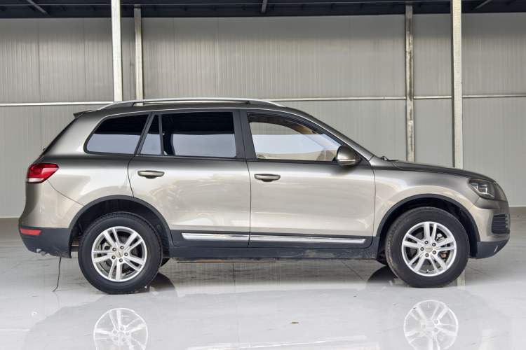Used Yema T70 2015 Revised 1.8T CVT Elegant Version Exterior 1