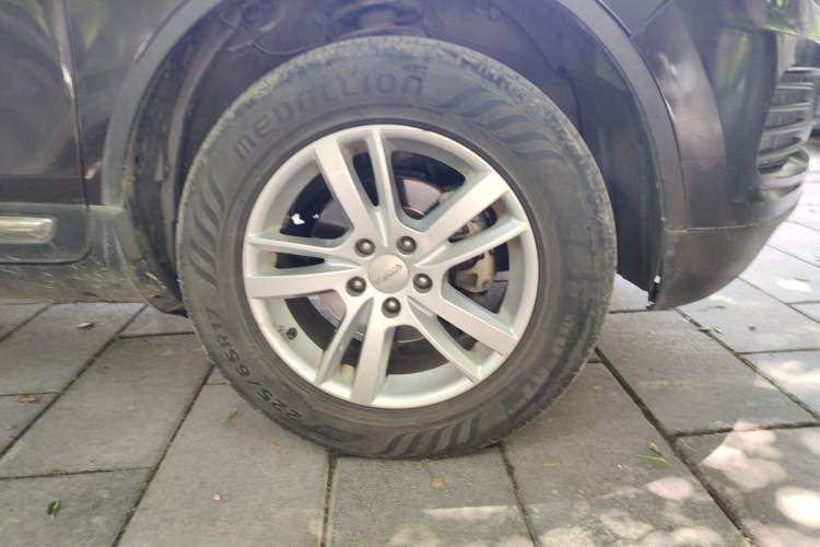 Used Yema T70 2015 Revised 1.8L Manual Elite Version Right Front Wheel Hub