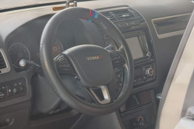 Used Yema T70 2015 Revised 1.8T CVT Elegant Version Steering Wheel