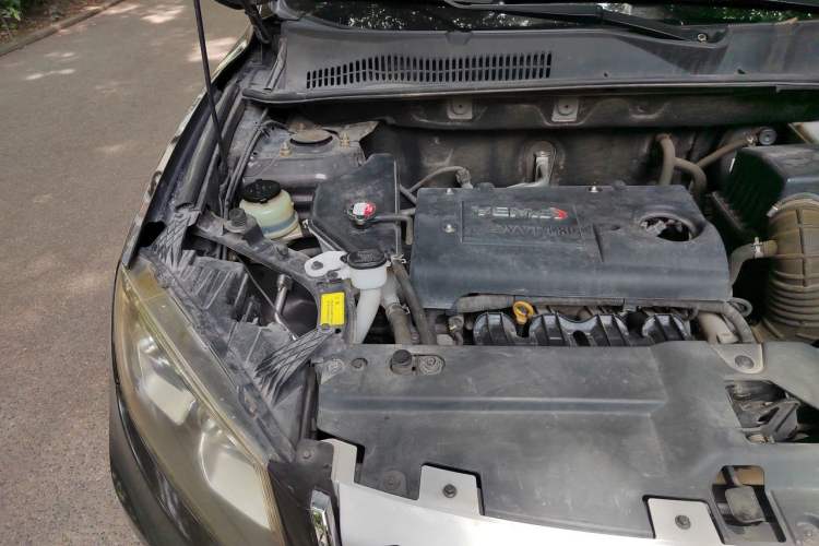 Used Yema T70 2015 1.8L Manual Elite Model Engine Bay Right