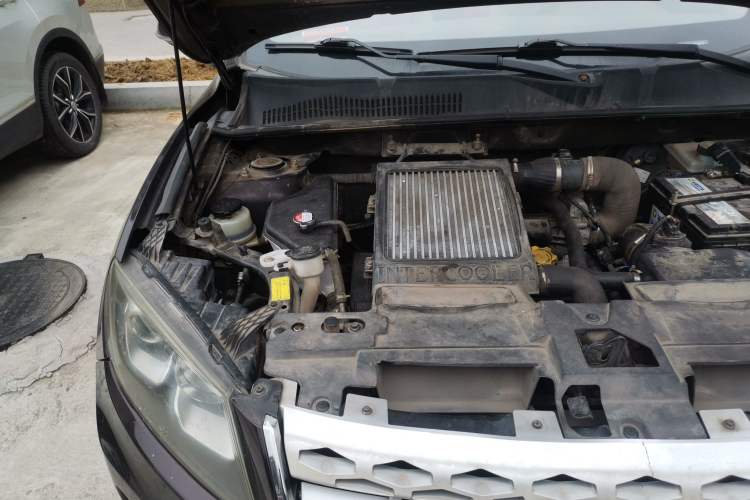 Used Yema T70 2015 1.8T CVT Smart Model Engine Bay Right
