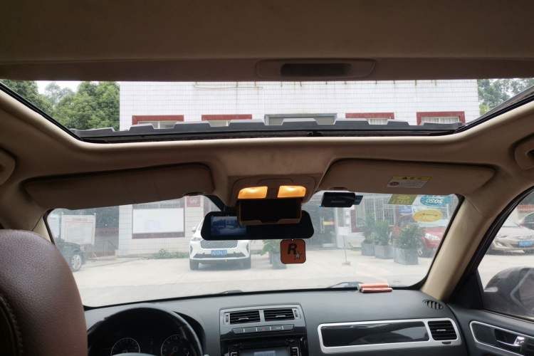 Used Yema T70 2015 1.8T CVT Smart Model Headliner
