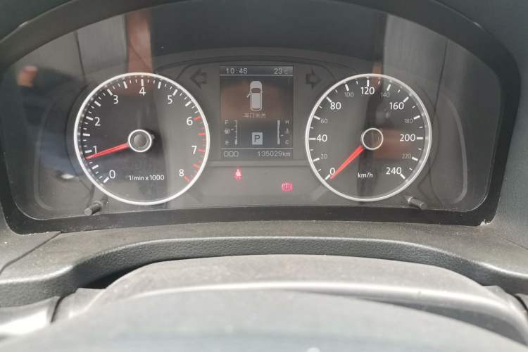 Used Yema T70 2015 1.8T CVT Smart Model Odometer Close Up