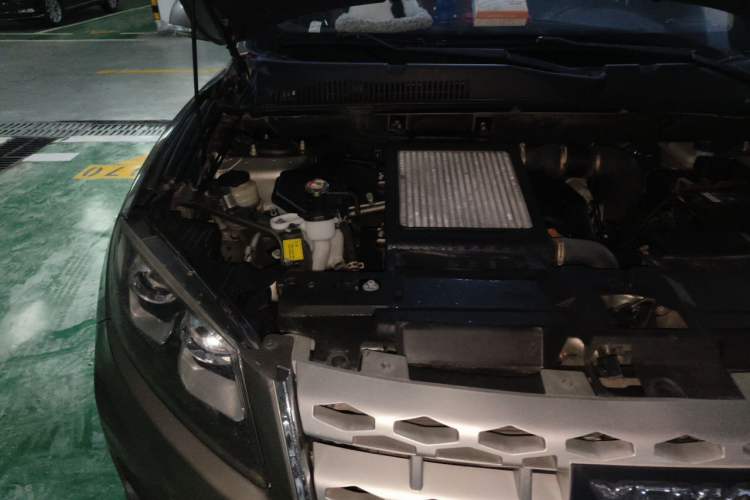 Used Yema T70 2015 1.8T CVT Elegant Model Engine Bay Right