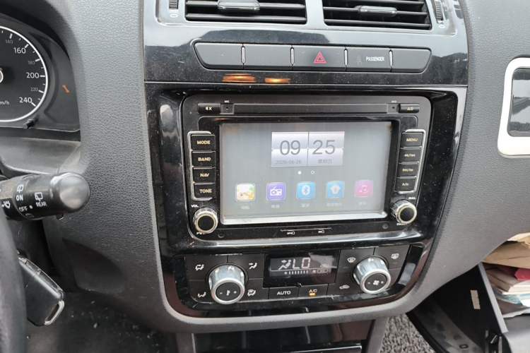 Used Yema T70 2015 Revised 1.8L Manual Elite Version Audio And AC Panel
