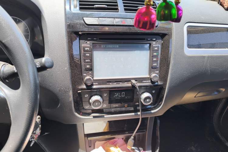 Used Yema T70 2015 1.8L Manual Comfort Model Audio And AC Panel