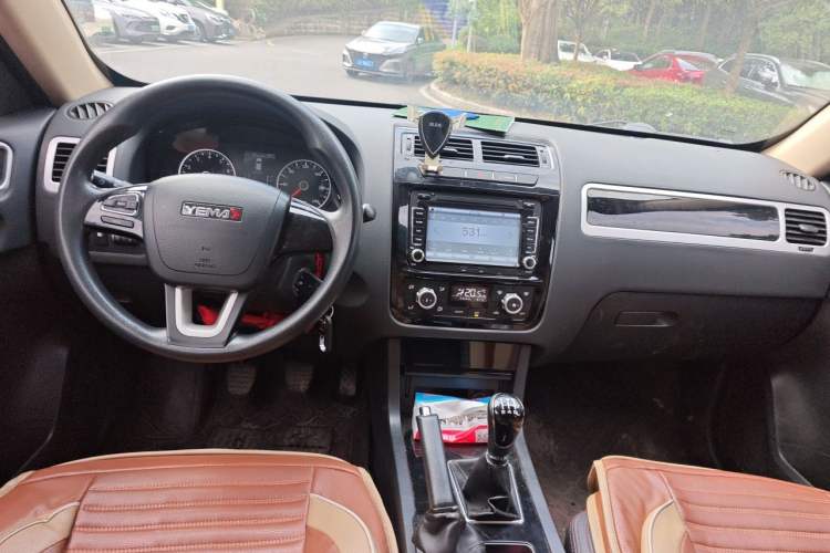 Used Yema T70 2015 Revised 1.8L Manual Elite Version Center Console