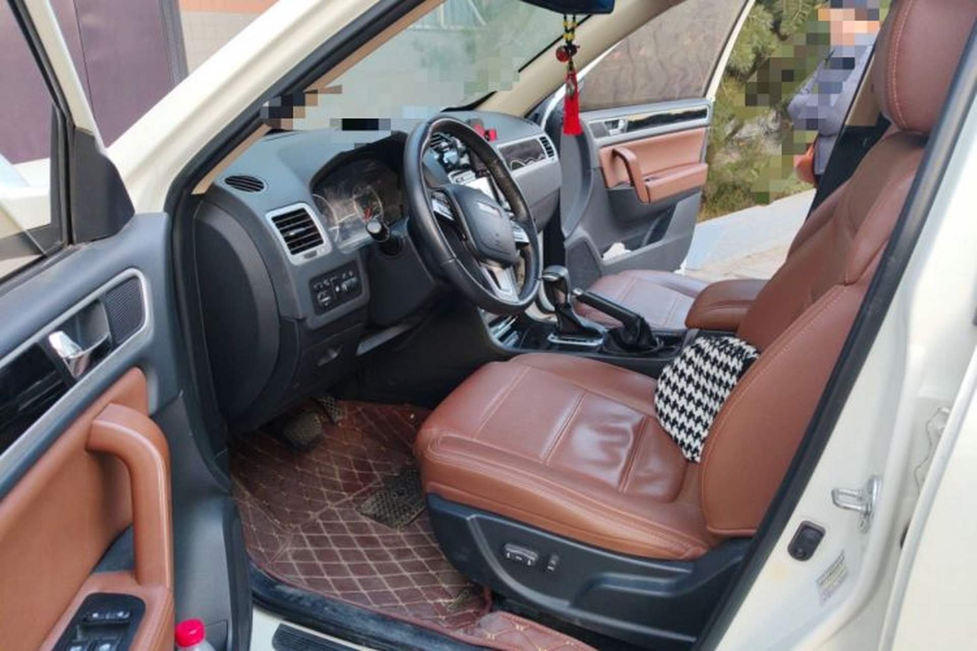 Used Yema T70 2015 Revised 1.8T CVT Elegant Version Driver Seat
